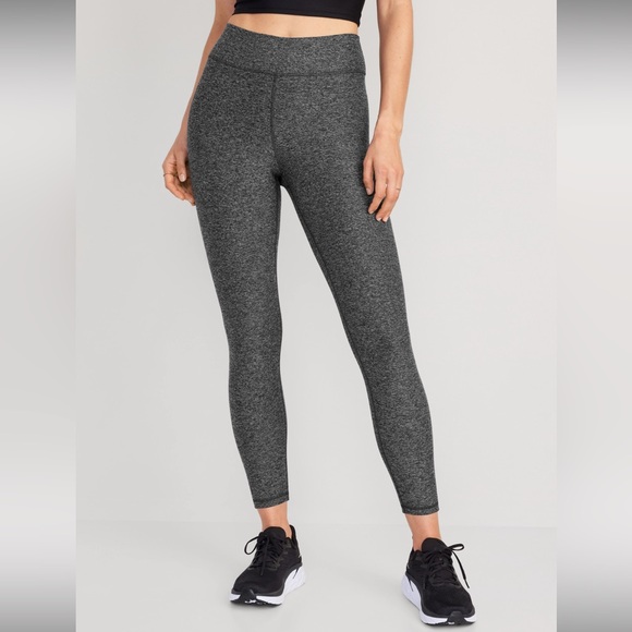 Brand new Old Navy High Rise Cloud+ 7/8 Ankle Leggings, XL - Picture 3 of 15